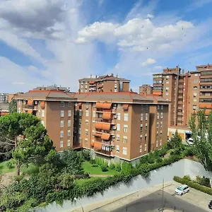 Apartamento Piso Amplio, Iluminado Y Muy Bien Comunicado, Madrid
